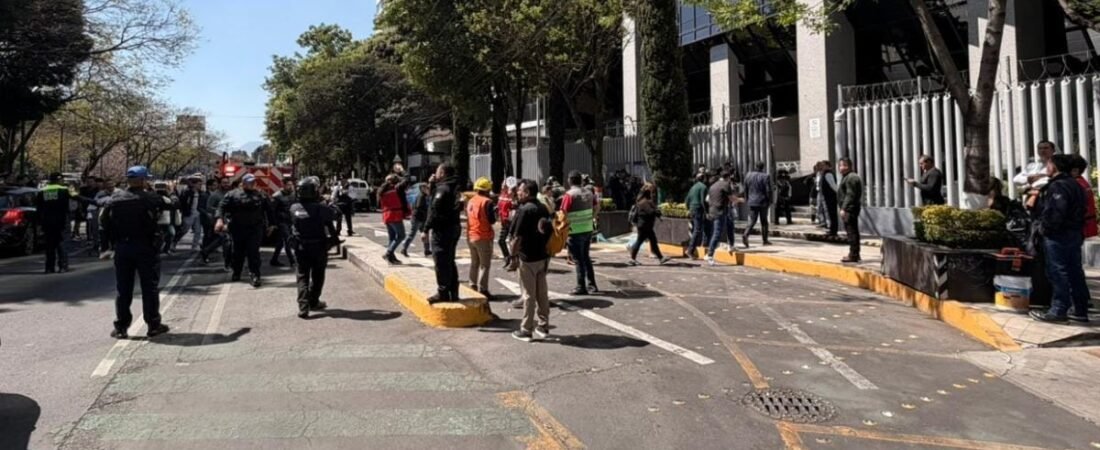 Desalojan torre del Poder Judicial de la Federación por amenaza de bomba
